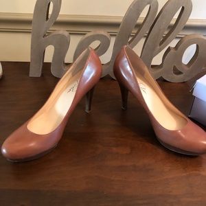 Marc Fisher Sydney heels. Size 8.5.